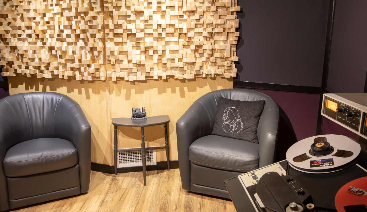 Client area featuring custom diffusers